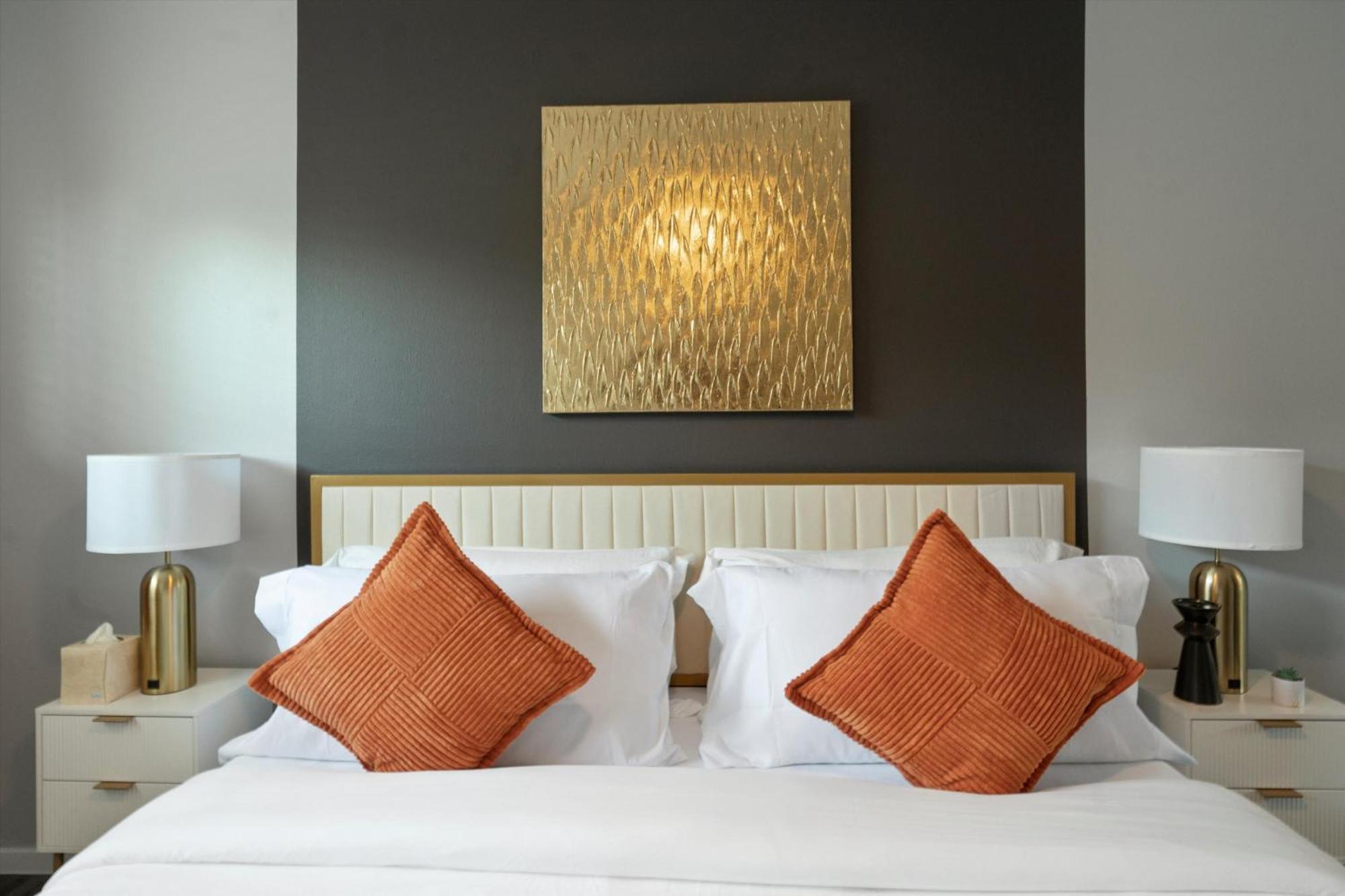 Mins 2 Downtown - King Bed - Private Stays Austin Eksteriør billede