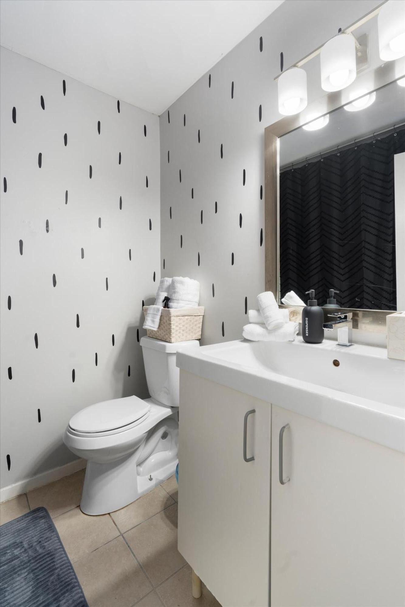 Mins 2 Downtown - King Bed - Private Stays Austin Eksteriør billede